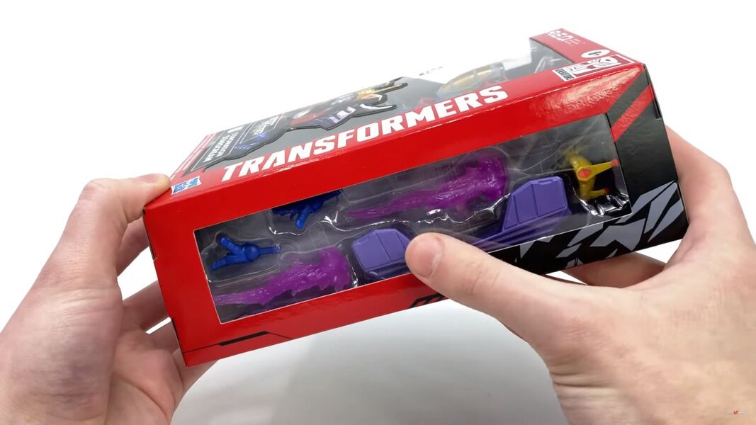 Transformers R.E.D Coronation Starscream In Hand Preview  (10 of 37)